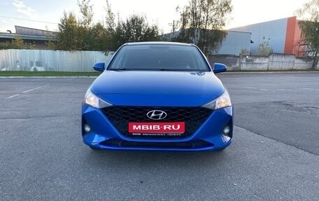 Hyundai Solaris II рестайлинг, 2021 год, 1 475 000 рублей, 1 фотография