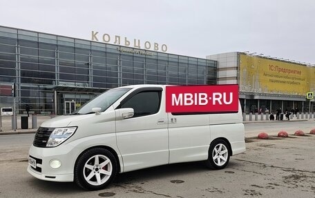 Nissan Elgrand III, 2008 год, 2 290 000 рублей, 4 фотография