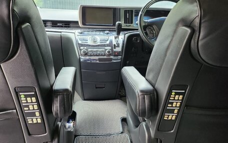 Nissan Elgrand III, 2008 год, 2 290 000 рублей, 14 фотография