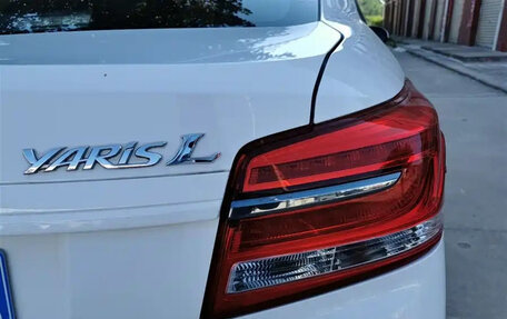 Toyota Yaris, 2022 год, 1 230 000 рублей, 7 фотография