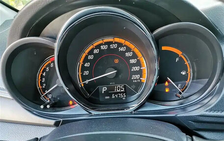 Toyota Yaris, 2022 год, 1 230 000 рублей, 11 фотография