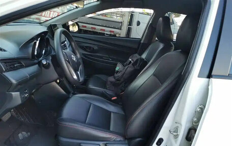 Toyota Yaris, 2022 год, 1 230 000 рублей, 14 фотография