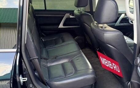 Toyota Land Cruiser 200, 2017 год, 6 400 000 рублей, 5 фотография