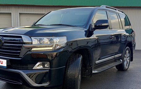 Toyota Land Cruiser 200, 2017 год, 6 400 000 рублей, 23 фотография