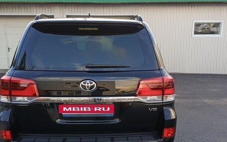 Toyota Land Cruiser 200, 2017 год, 6 400 000 рублей, 19 фотография