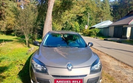 Renault Megane III, 2011 год, 710 000 рублей, 2 фотография
