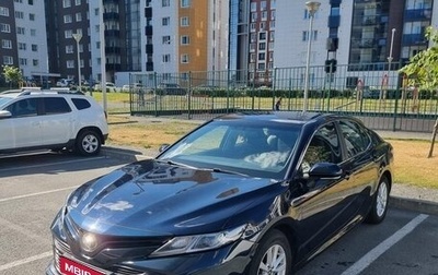 Toyota Camry, 2018 год, 2 390 000 рублей, 1 фотография