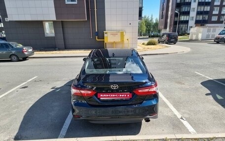Toyota Camry, 2018 год, 2 390 000 рублей, 7 фотография