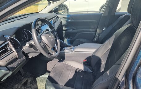Toyota Camry, 2018 год, 2 390 000 рублей, 21 фотография