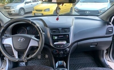 Hyundai Solaris II рестайлинг, 2014 год, 1 150 000 рублей, 10 фотография