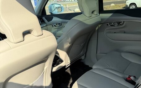 Volvo XC90 II рестайлинг, 2024 год, 7 260 000 рублей, 13 фотография