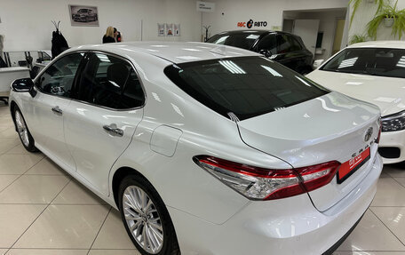 Toyota Camry, 2018 год, 2 800 000 рублей, 4 фотография