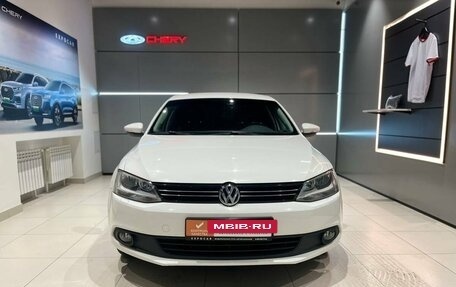 Volkswagen Jetta VI, 2014 год, 1 110 000 рублей, 2 фотография