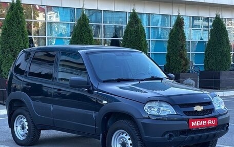 Chevrolet Niva I рестайлинг, 2019 год, 950 000 рублей, 1 фотография