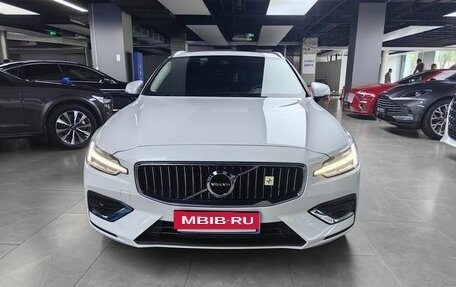 Volvo V60 II, 2021 год, 2 966 605 рублей, 1 фотография
