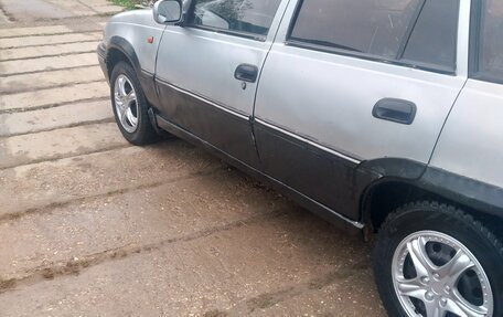 Daewoo Nexia I рестайлинг, 2003 год, 110 000 рублей, 4 фотография
