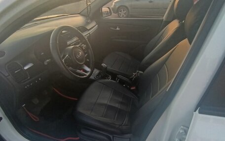 KIA Rio IV, 2019 год, 1 100 000 рублей, 3 фотография