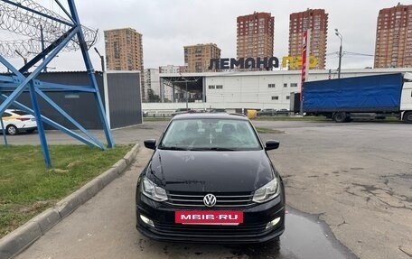 Volkswagen Polo VI (EU Market), 2015 год, 939 000 рублей, 2 фотография