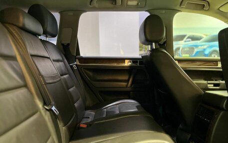 Volkswagen Touareg III, 2007 год, 990 000 рублей, 20 фотография