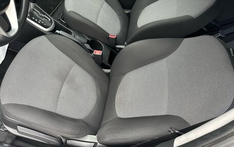 Hyundai Solaris II рестайлинг, 2013 год, 884 000 рублей, 6 фотография