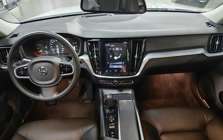 Volvo V60 II, 2021 год, 2 966 605 рублей, 8 фотография