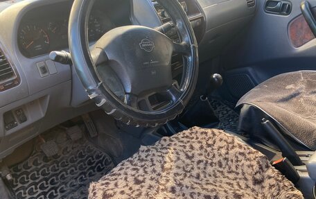 Nissan Terrano II рестайлинг, 1998 год, 350 000 рублей, 6 фотография
