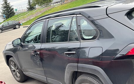 Toyota RAV4, 2024 год, 4 200 000 рублей, 4 фотография