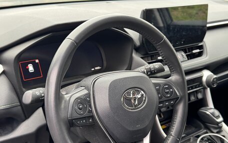 Toyota RAV4, 2024 год, 4 200 000 рублей, 6 фотография