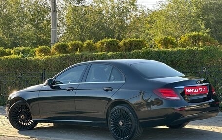 Mercedes-Benz E-Класс, 2018 год, 2 750 000 рублей, 5 фотография
