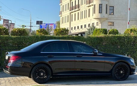 Mercedes-Benz E-Класс, 2018 год, 2 750 000 рублей, 9 фотография