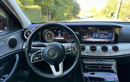 Mercedes-Benz E-Класс, 2018 год, 2 750 000 рублей, 23 фотография