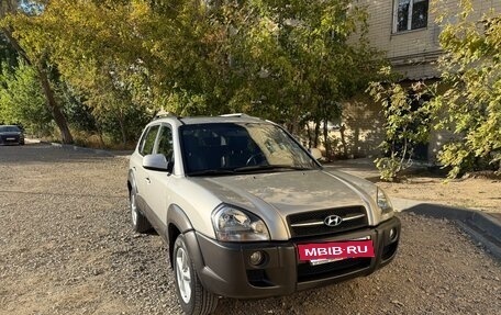 Hyundai Tucson III, 2008 год, 650 000 рублей, 2 фотография