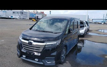 Honda Stepwgn IV, 2017 год, 2 250 000 рублей, 3 фотография
