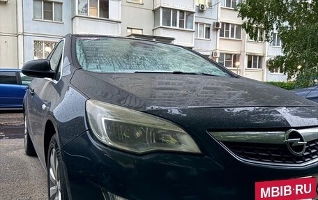 Opel Astra J, 2011 год, 759 000 рублей, 3 фотография