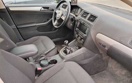 Volkswagen Jetta VI, 2012 год, 670 000 рублей, 4 фотография
