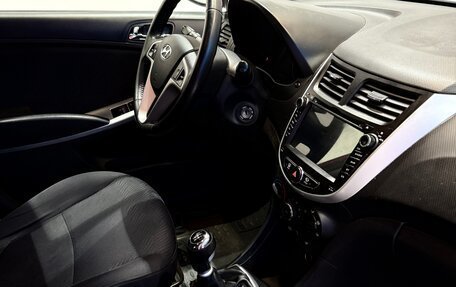 Hyundai Solaris II рестайлинг, 2011 год, 711 000 рублей, 19 фотография