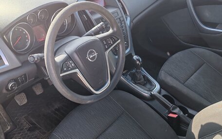 Opel Astra J, 2011 год, 695 000 рублей, 5 фотография