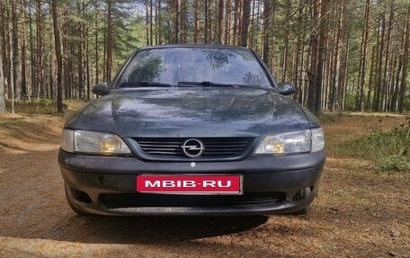 Opel Vectra B рестайлинг, 1998 год, 140 000 рублей, 1 фотография