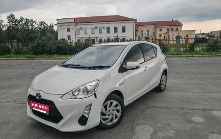 Toyota Aqua I, 2015 год, 999 000 рублей, 3 фотография