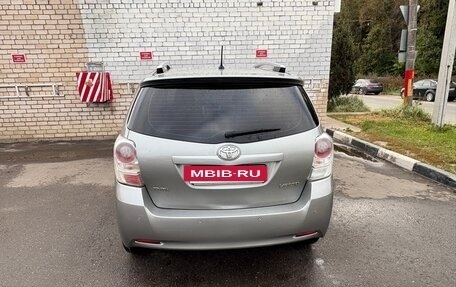 Toyota Verso I, 2011 год, 840 000 рублей, 4 фотография