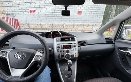 Toyota Verso I, 2011 год, 840 000 рублей, 8 фотография