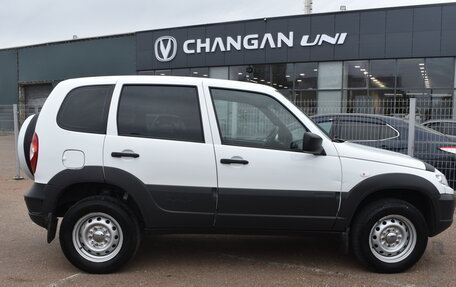 Chevrolet Niva I рестайлинг, 2018 год, 600 000 рублей, 7 фотография