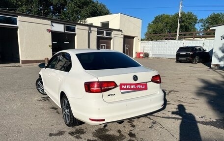 Volkswagen Jetta VI, 2015 год, 1 100 000 рублей, 2 фотография