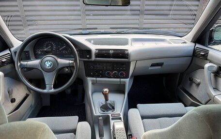 BMW 5 серия, 1992 год, 1 500 000 рублей, 2 фотография