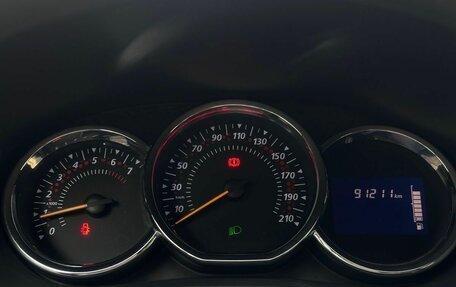 Renault Sandero II рестайлинг, 2015 год, 850 000 рублей, 18 фотография