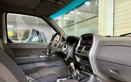 Nissan NP300, 2012 год, 885 000 рублей, 9 фотография