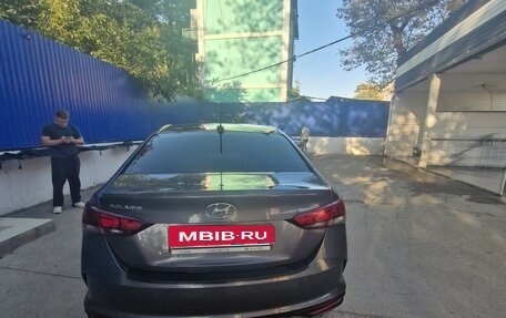 Hyundai Solaris II рестайлинг, 2021 год, 1 400 000 рублей, 2 фотография