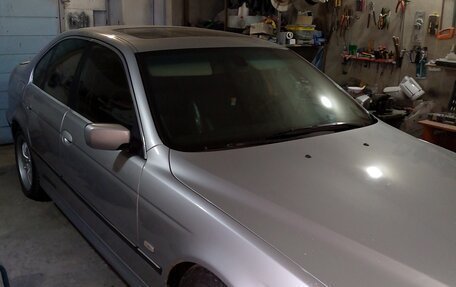 BMW 5 серия, 1998 год, 750 000 рублей, 3 фотография
