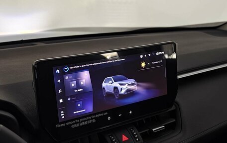 Toyota RAV4, 2025 год, 4 590 000 рублей, 17 фотография