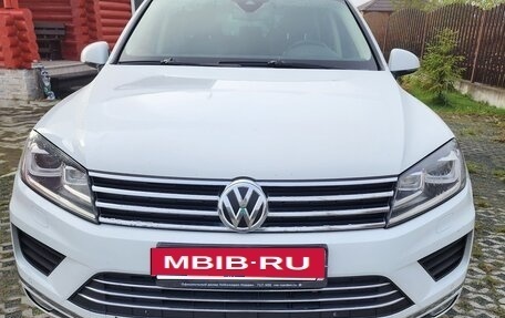 Volkswagen Touareg III, 2015 год, 2 650 000 рублей, 3 фотография